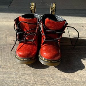 Red Glitters docs